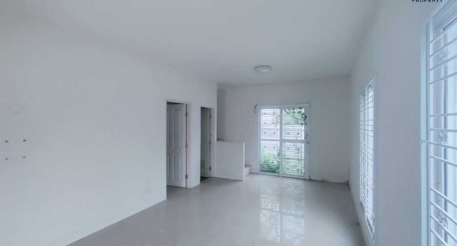 For sale 3 bed townhouse in Bang Bua Thong, Nonthaburi