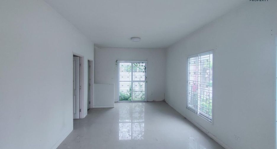 For sale 3 bed townhouse in Bang Bua Thong, Nonthaburi