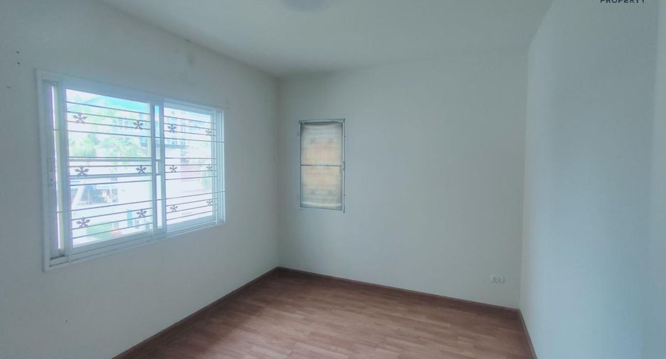 For sale 3 bed townhouse in Bang Bua Thong, Nonthaburi