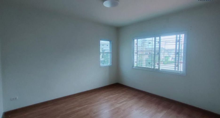 For sale 3 bed townhouse in Bang Bua Thong, Nonthaburi