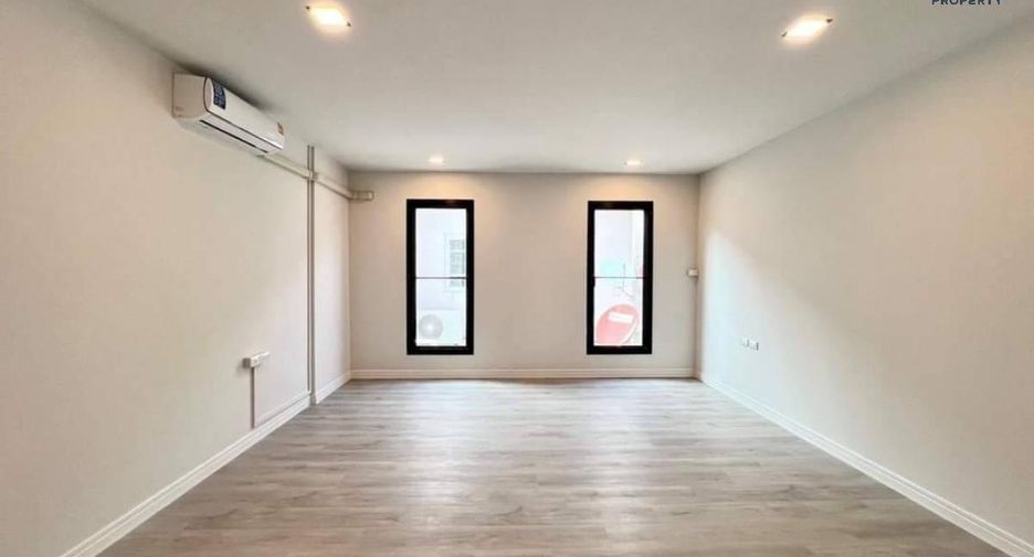 For sale 3 bed house in Pak Kret, Nonthaburi