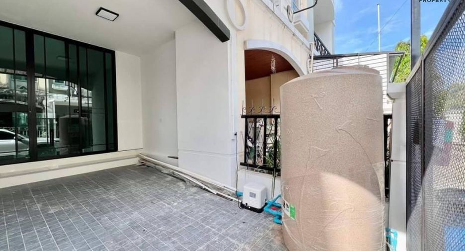 For sale 3 bed house in Pak Kret, Nonthaburi