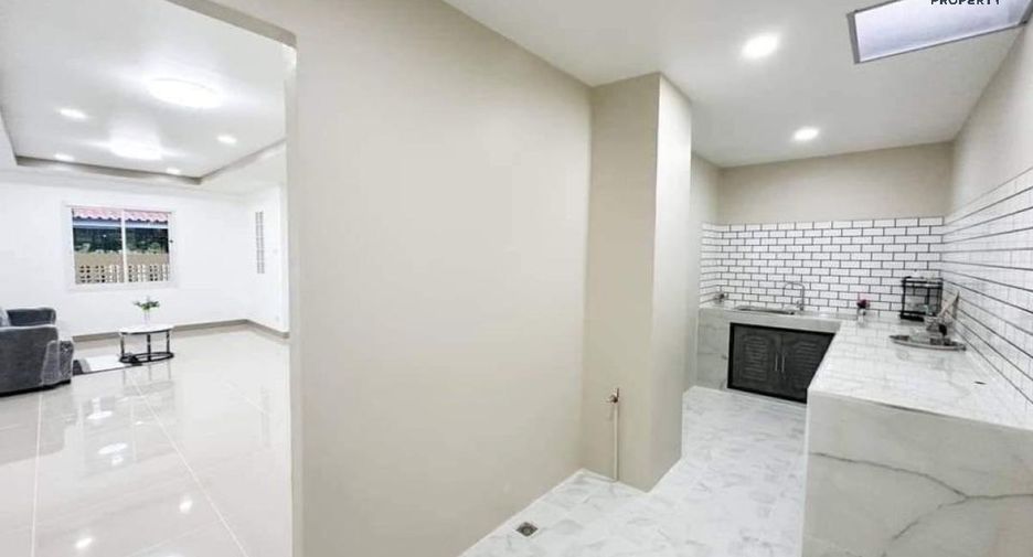 For sale 3 bed townhouse in Bang Bua Thong, Nonthaburi