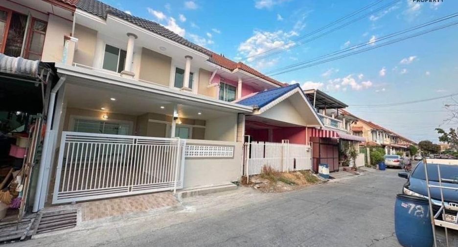 For sale 3 bed townhouse in Bang Bua Thong, Nonthaburi