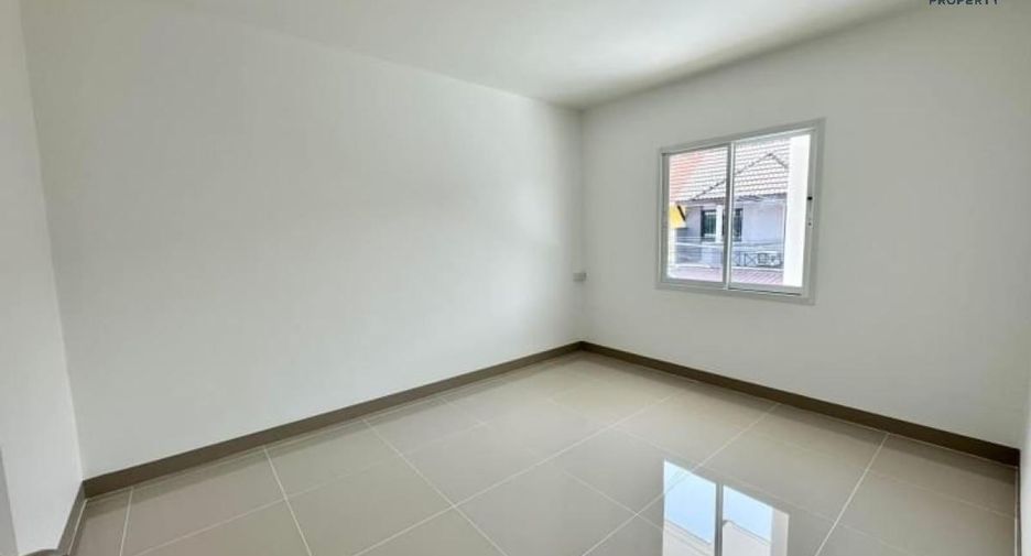 For sale 3 bed townhouse in Bang Bua Thong, Nonthaburi