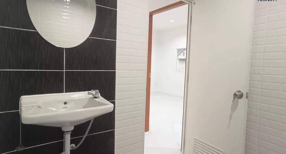 For sale 3 bed townhouse in Bang Bua Thong, Nonthaburi
