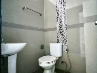 For sale 4 Beds retail Space in Mueang Surat Thani, Surat Thani
