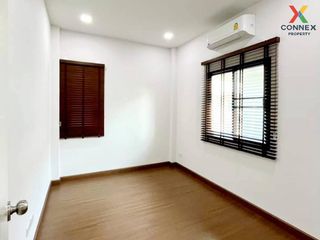 For sale 4 Beds townhouse in Sam Phran, Nakhon Pathom