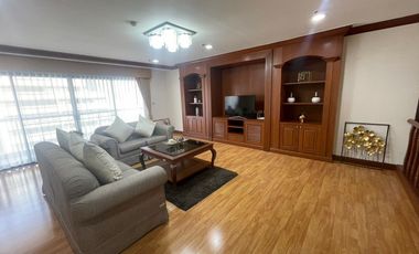 For rent 3 bed apartment in Watthana, Bangkok