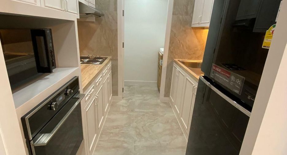 For rent 2 Beds condo in Khlong Toei, Bangkok