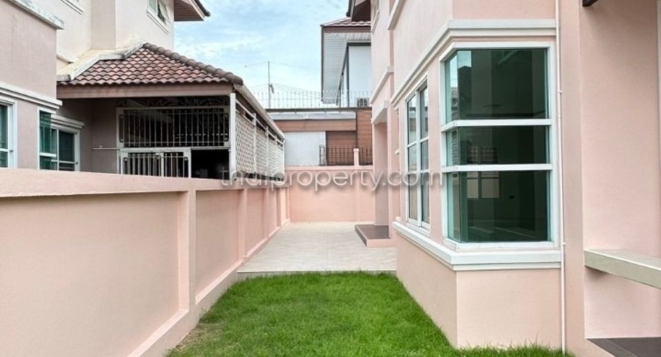 For sale 3 bedrooms house in East Pattaya, Pattaya