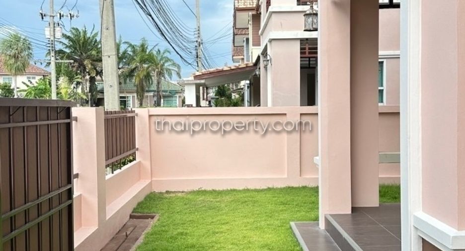 For sale 3 bedrooms house in East Pattaya, Pattaya