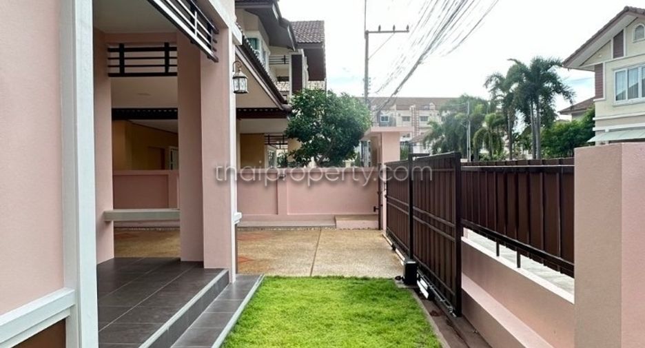 For sale 3 bedrooms house in East Pattaya, Pattaya