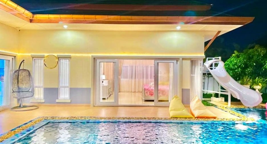 À vendre 4 chambres maison à Huay Yai, Pattaya