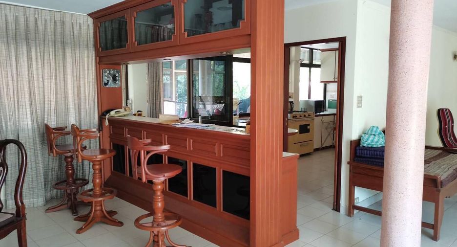 For sale 8 bed house in Mueang Nakhon Nayok, Nakhon Nayok