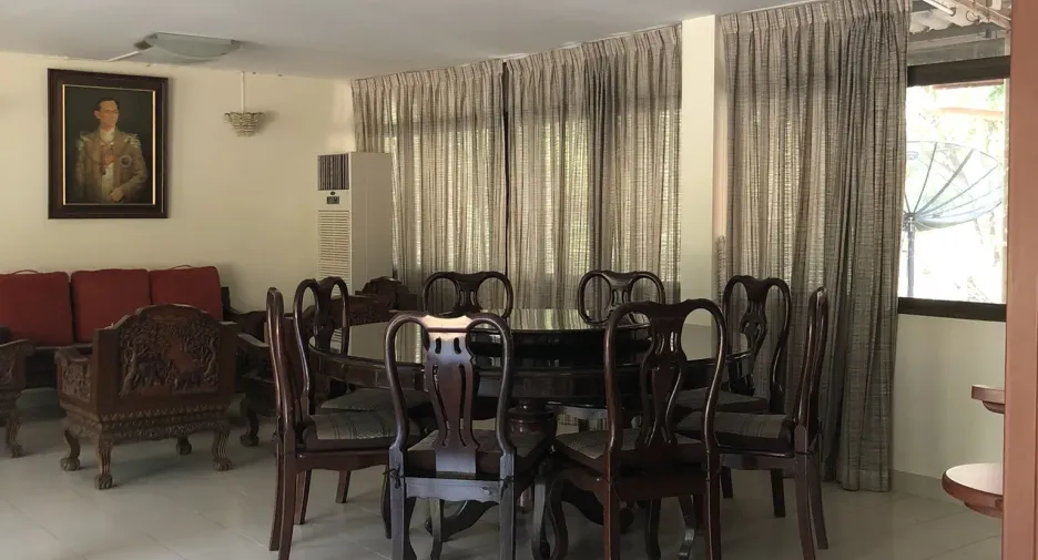 For sale 8 bed house in Mueang Nakhon Nayok, Nakhon Nayok