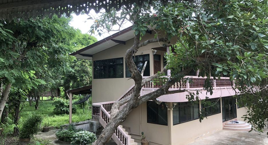 For sale 8 bed house in Mueang Nakhon Nayok, Nakhon Nayok