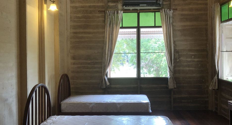 For sale 8 bed house in Mueang Nakhon Nayok, Nakhon Nayok
