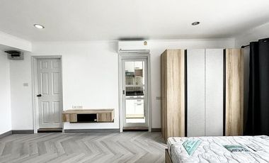 For sale studio condo in Phaya Thai, Bangkok