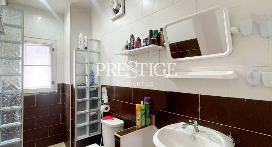 For sale 4 bedrooms retail Space in Bang Lamung, Chonburi