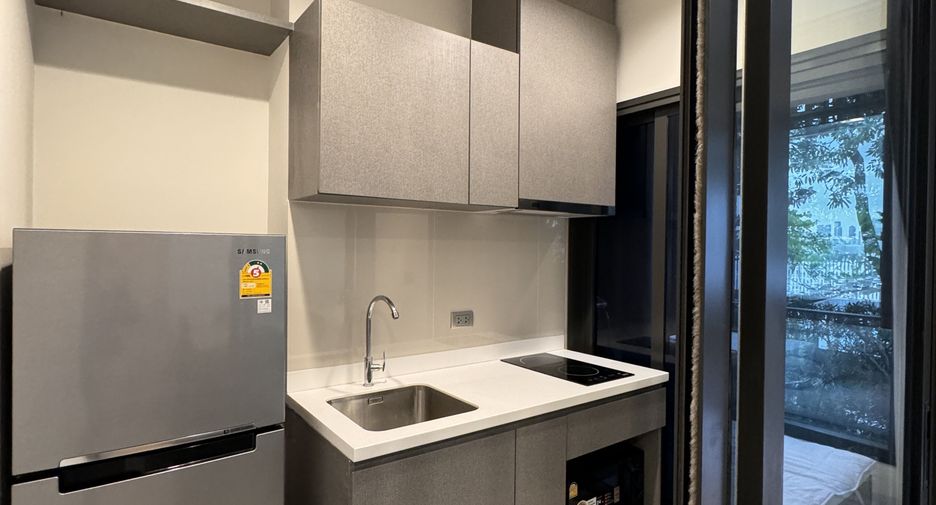 For rent studio condo in Huai Khwang, Bangkok