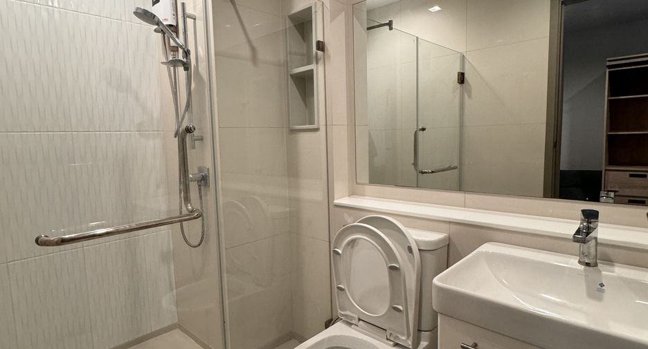 For rent studio condo in Huai Khwang, Bangkok