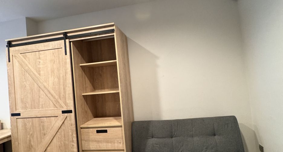 For rent studio condo in Huai Khwang, Bangkok