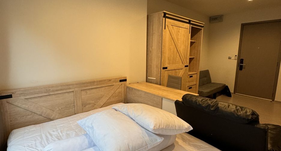 For rent studio condo in Huai Khwang, Bangkok