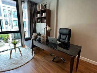 For sale 3 bed townhouse in Lat Phrao, Bangkok