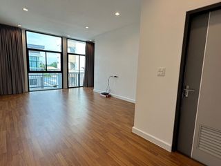 For sale 3 bed townhouse in Lat Phrao, Bangkok