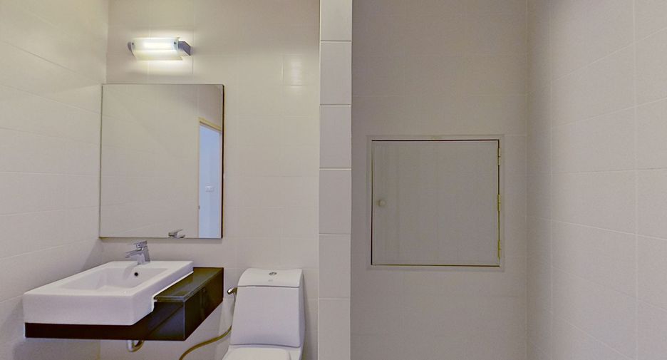 For sale 3 Beds condo in Ratchathewi, Bangkok