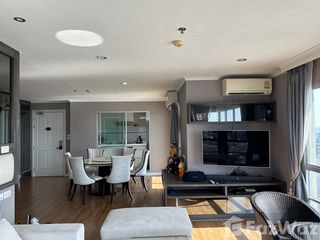 For sale 3 bed condo in Yan Nawa, Bangkok