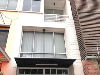 For rent 4 Beds townhouse in Wang Thonglang, Bangkok