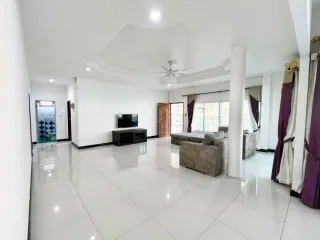 For sale 3 Beds villa in Bang Lamung, Chonburi