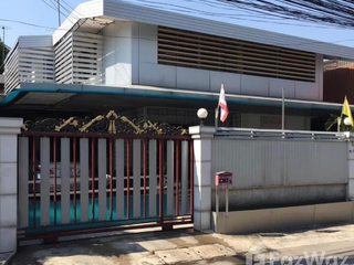 For sale 3 Beds house in Chatuchak, Bangkok