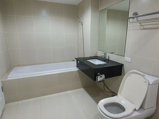 For sale 3 Beds condo in Huai Khwang, Bangkok