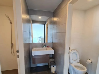 For sale 2 bed condo in Mueang Nakhon Sawan, Nakhon Sawan