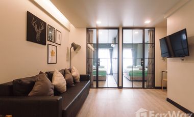 For rent 2 bed condo in Bang Rak, Bangkok