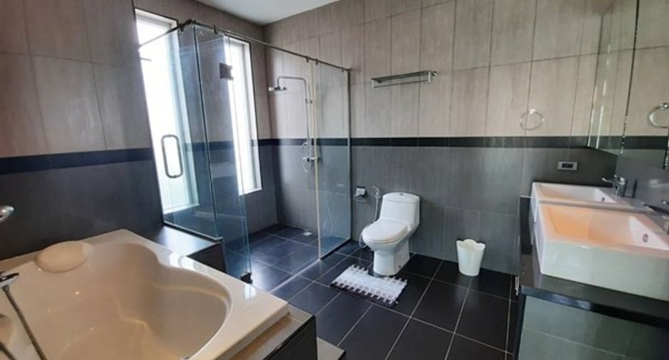 À vendre 4 chambres maison à East Pattaya, Pattaya