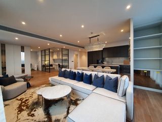 For sale 4 Beds condo in Pathum Wan, Bangkok