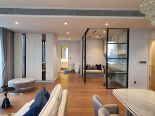 For sale 4 Beds condo in Pathum Wan, Bangkok