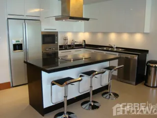 For sale 4 bed condo in Thalang, Phuket