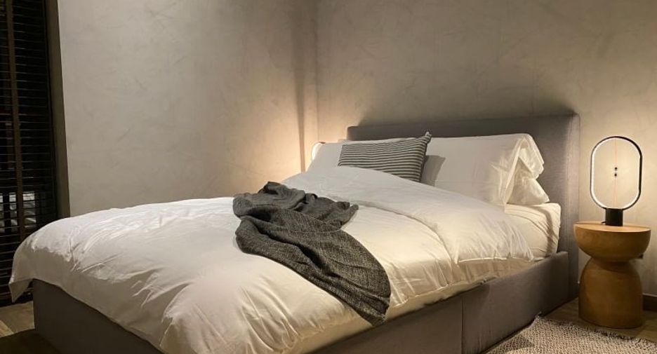 Продажа 2 спальни кондо в Щаттхана, Бангкок