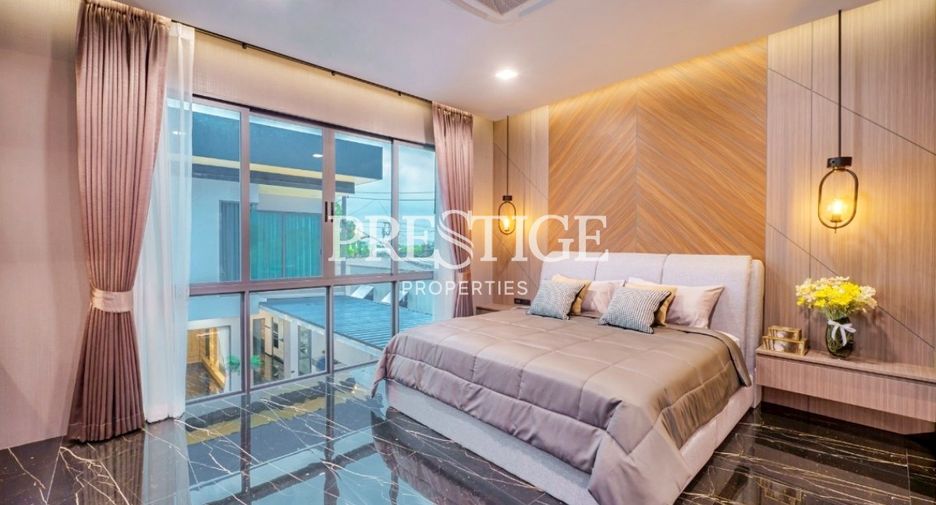 For sale 5 bedrooms house in Bang Lamung, Chonburi