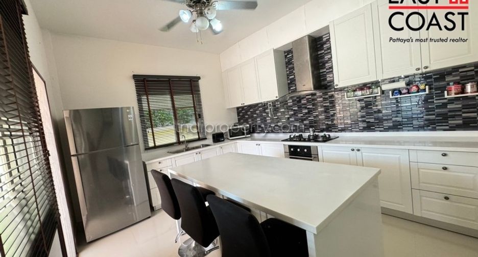 For sale 3 bedrooms house in East Pattaya, Pattaya