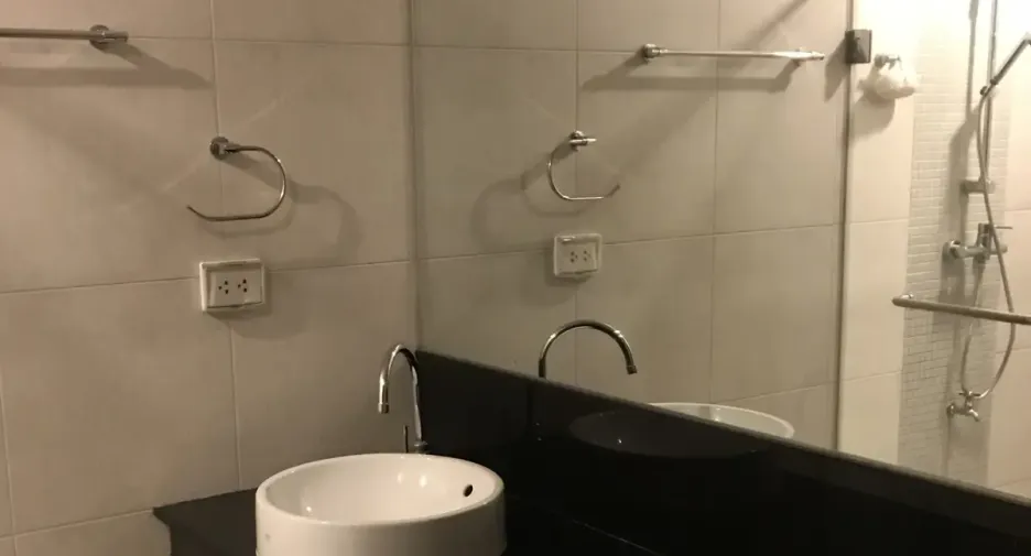 For sale 3 bedrooms condo in Yan Nawa, Bangkok