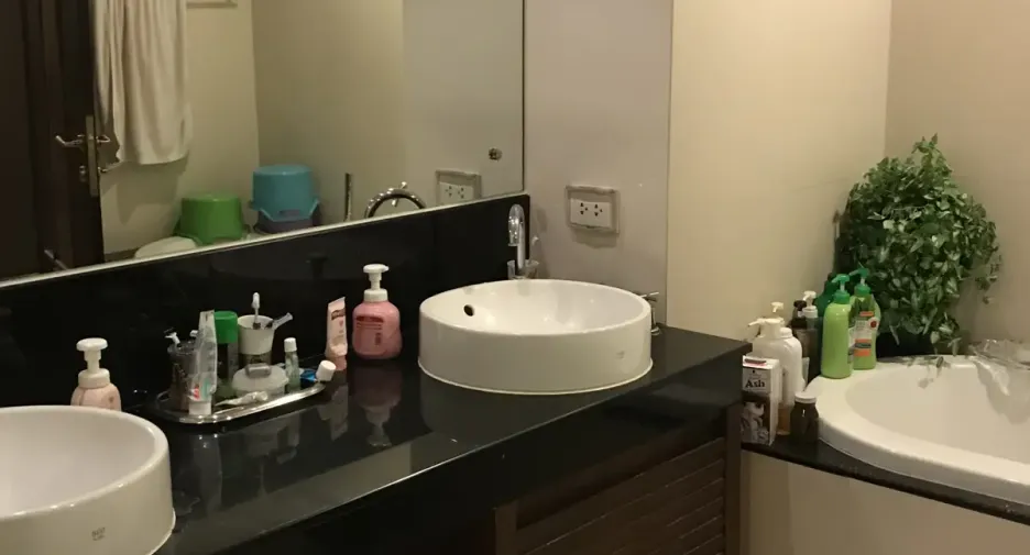 For sale 3 bedrooms condo in Yan Nawa, Bangkok