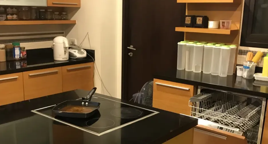 For sale 3 bedrooms condo in Yan Nawa, Bangkok