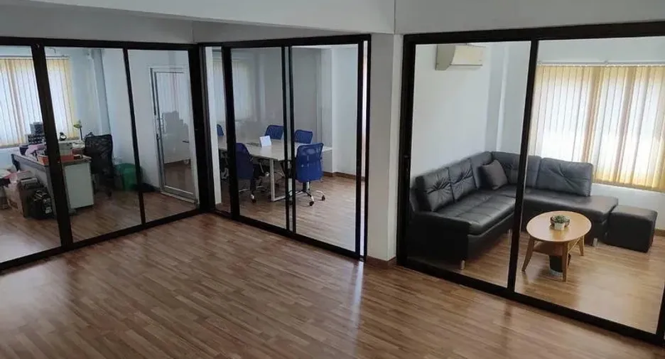 For sale warehouse in Sai Noi, Nonthaburi