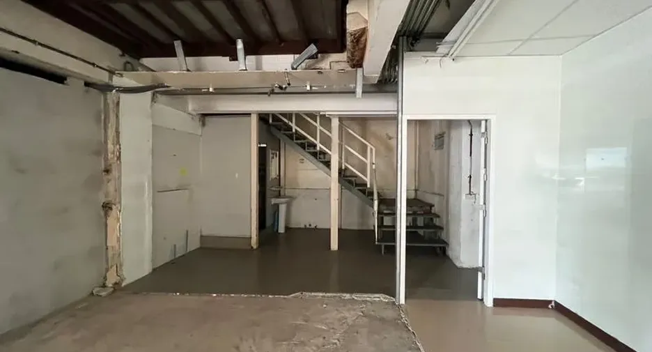 For rent retail Space in Watthana, Bangkok